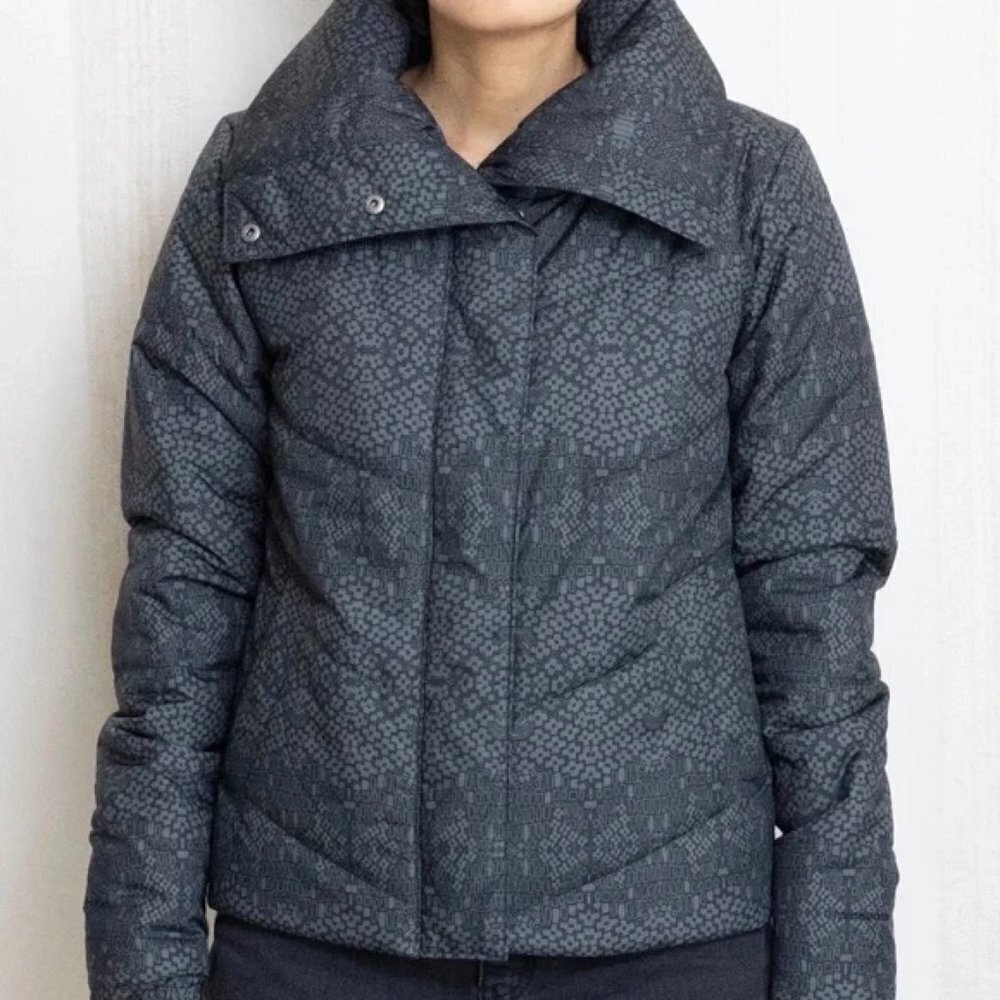 Patagonia Women's size Small Black & Gray Geoharmony Jacket